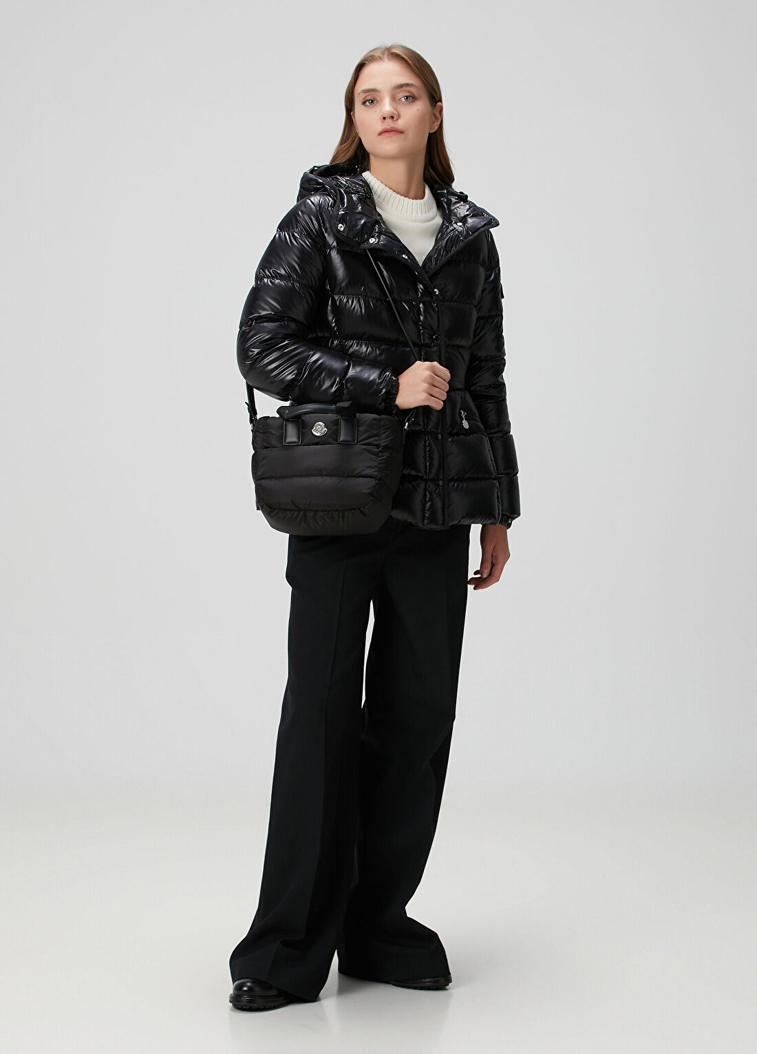 Moncler Barante Siyah Kapüşonlu Puffer Mont görsel 2