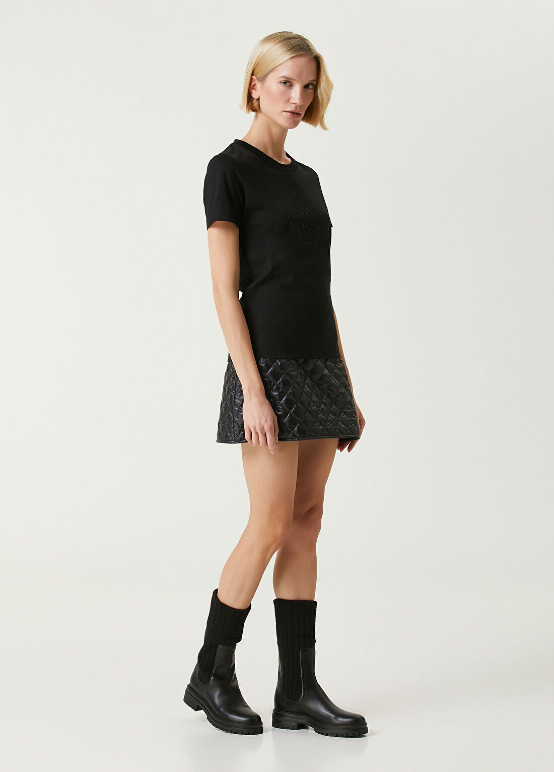 Moncler Siyah Taşlı Logolu T-shirt görsel 2