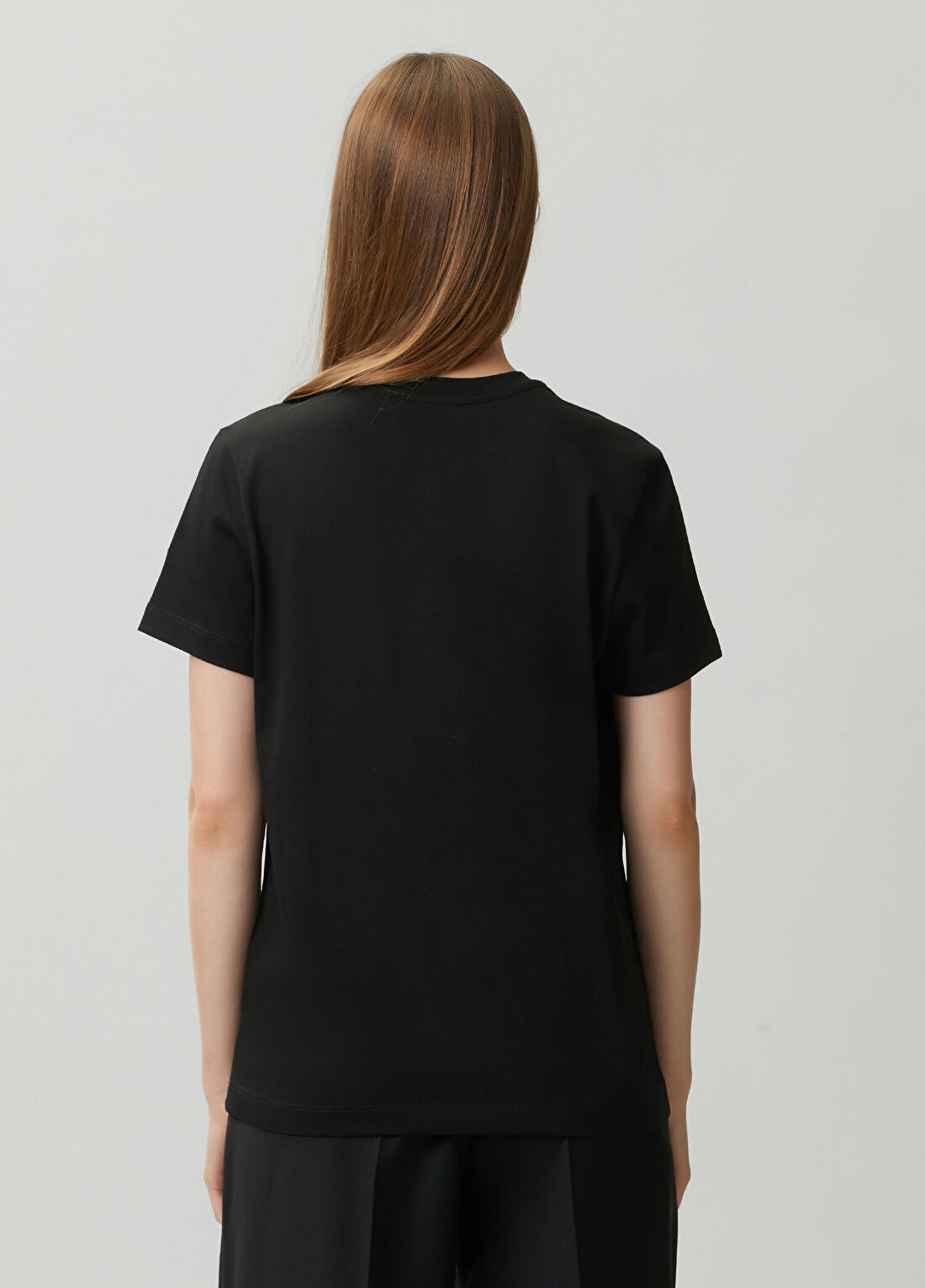 Moncler Siyah İşlemeli Logolu T-shirt görsel 4