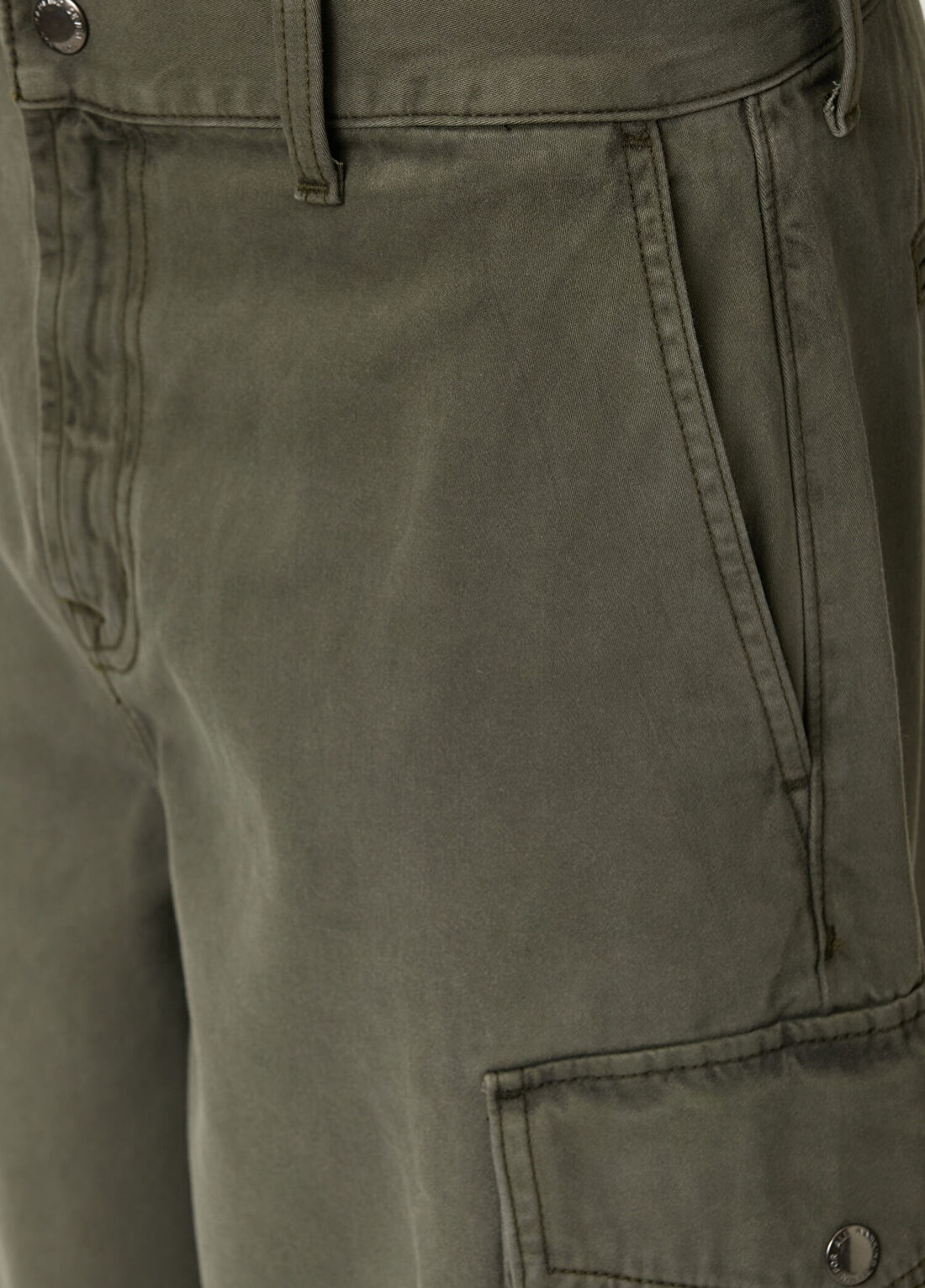 7 For All Mankind Haki Şort görsel 4