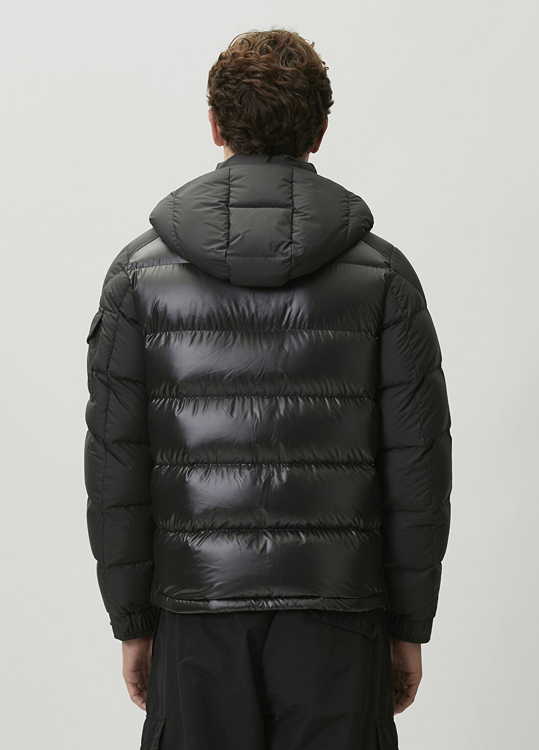 Moncler Siyah Kapüşonlu Puff Mont görsel 4