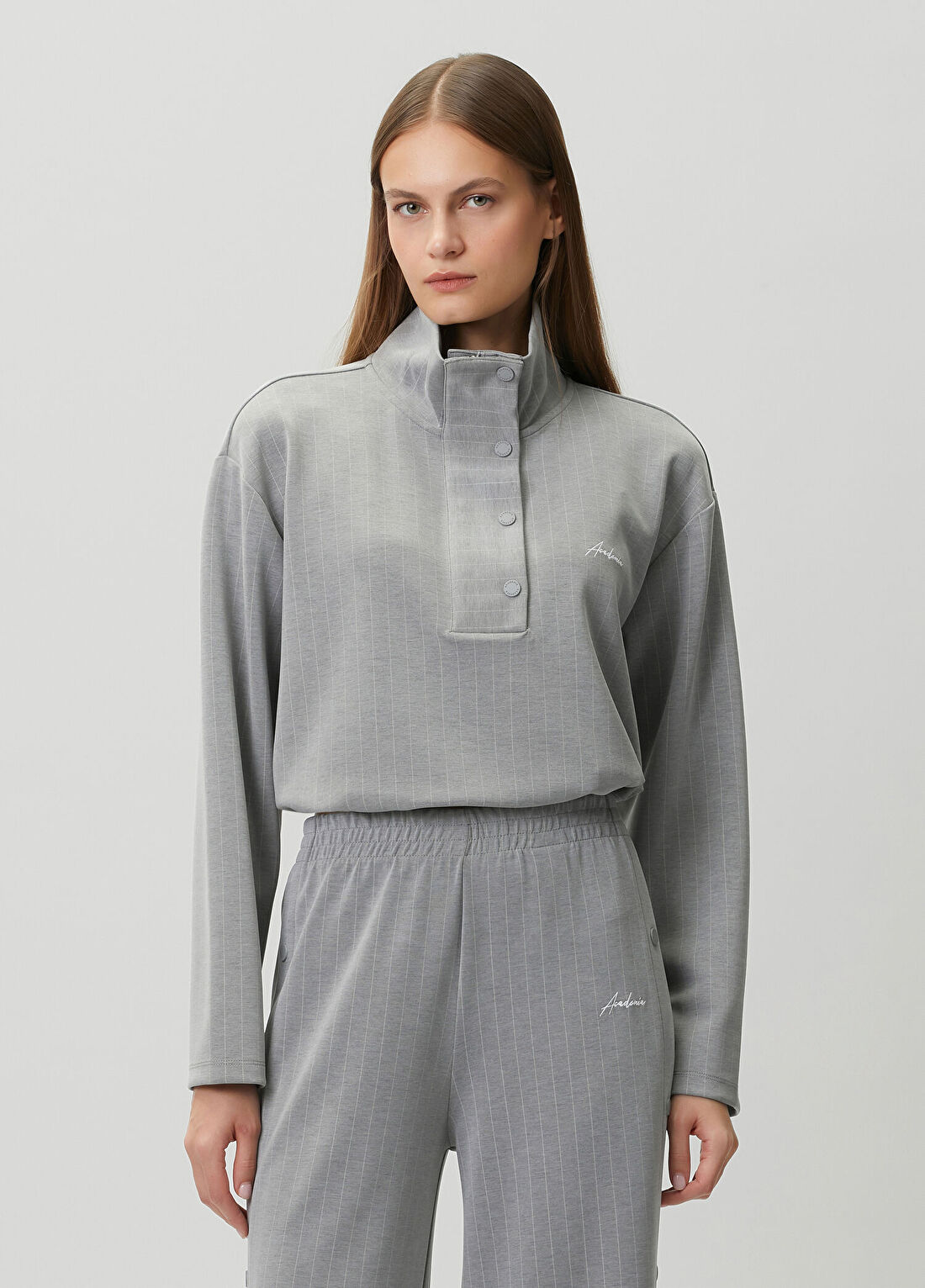 Academia Gri Çizgili Sweatshirt