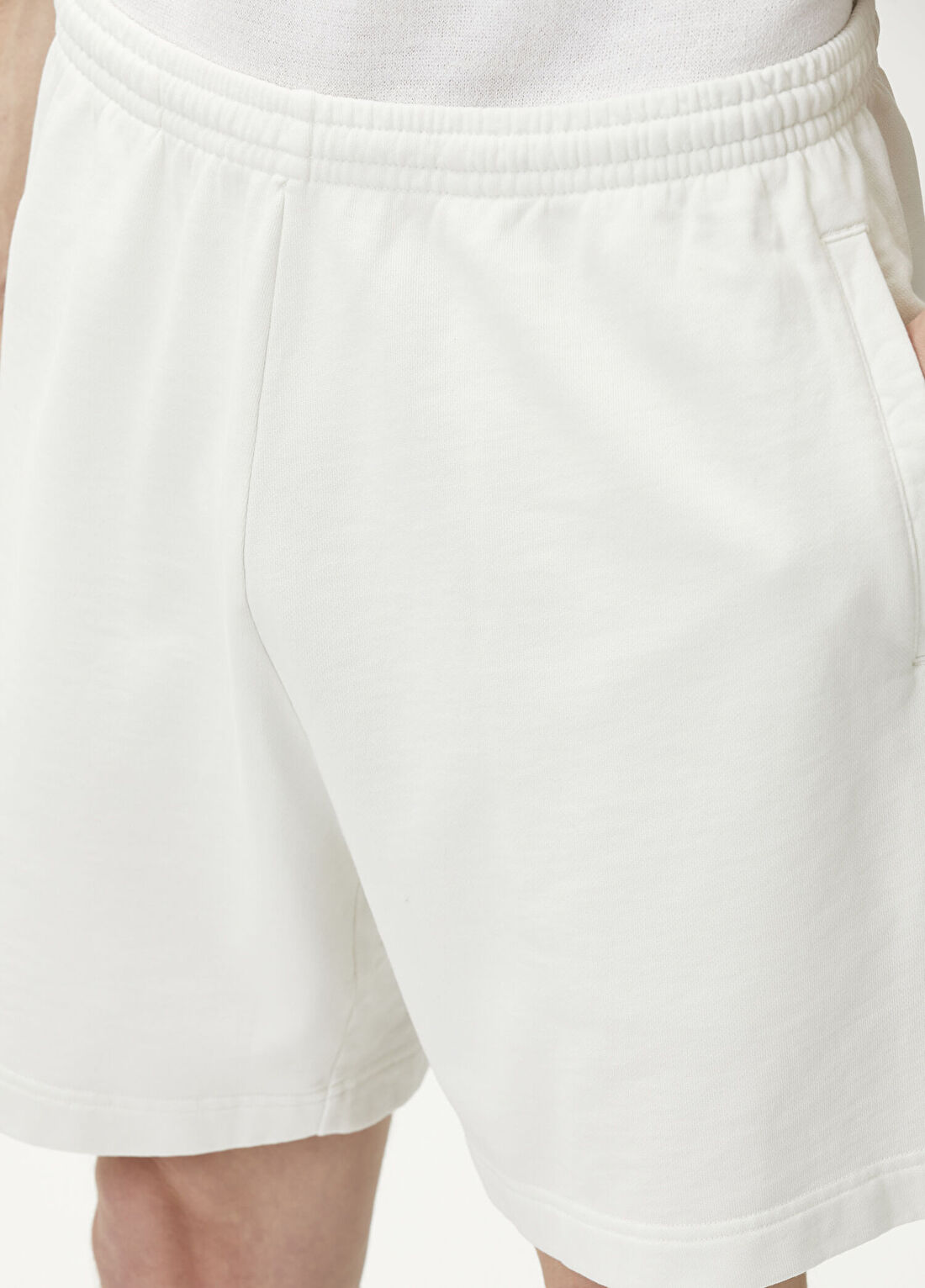 Acne Studios Beyaz Şort görsel 4
