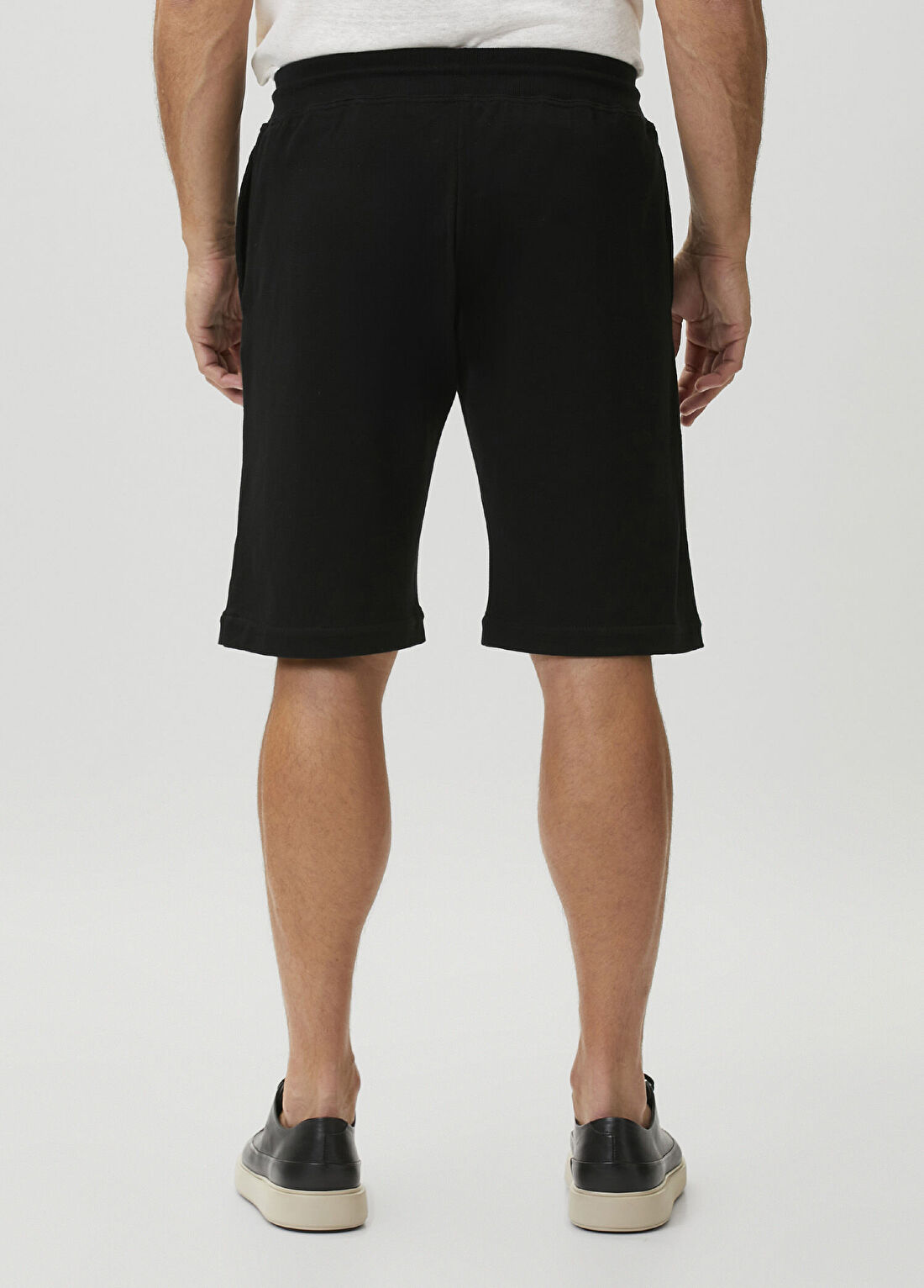 Kiton Siyah Bermuda görsel 3