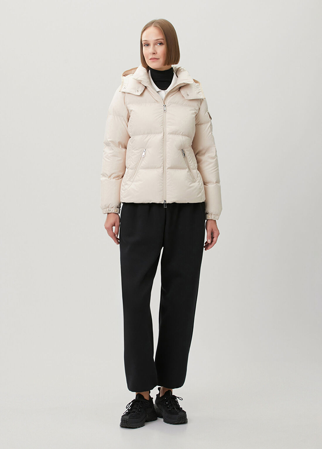 Moncler Fourmines Bej Kapüşonlu Mont görsel 2