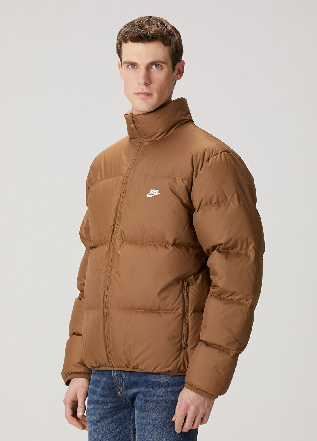 Nike Therma-FIT Club Kahverengi Puff Ceket görsel 3