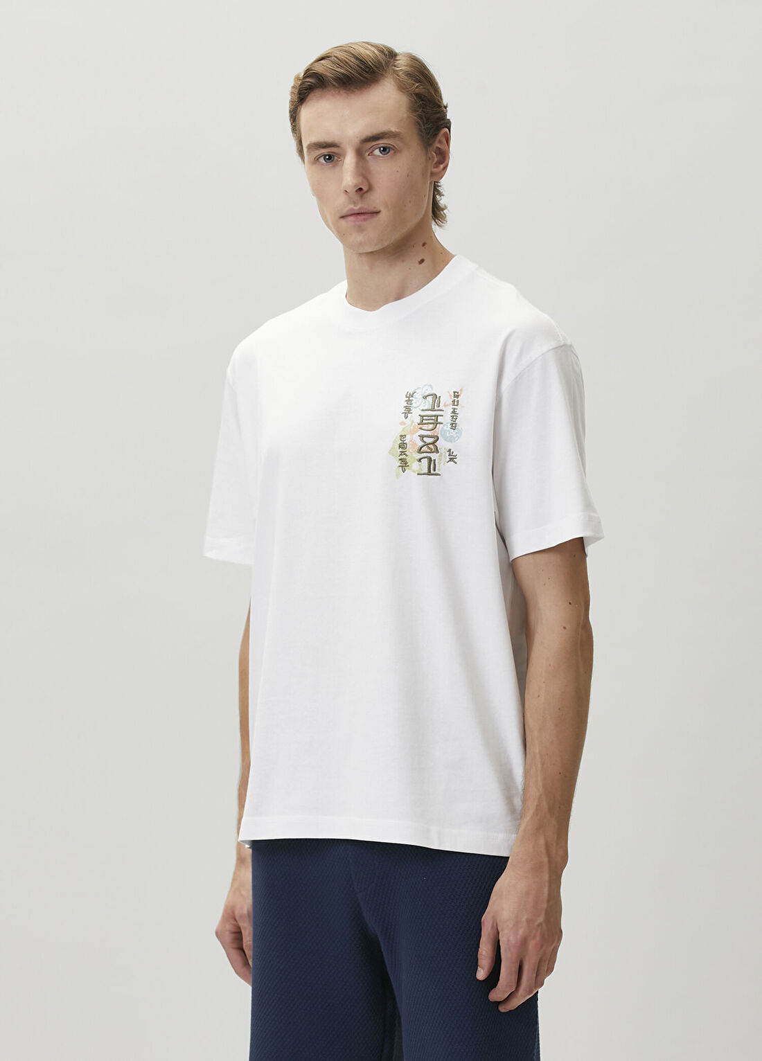 Guess Oversize Fit Beyaz Jersey T-shirt görsel 3