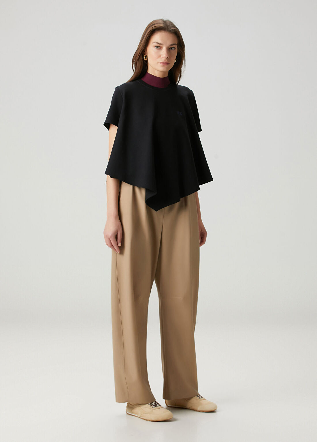 Loewe Siyah Pelerin T-shirt görsel 2
