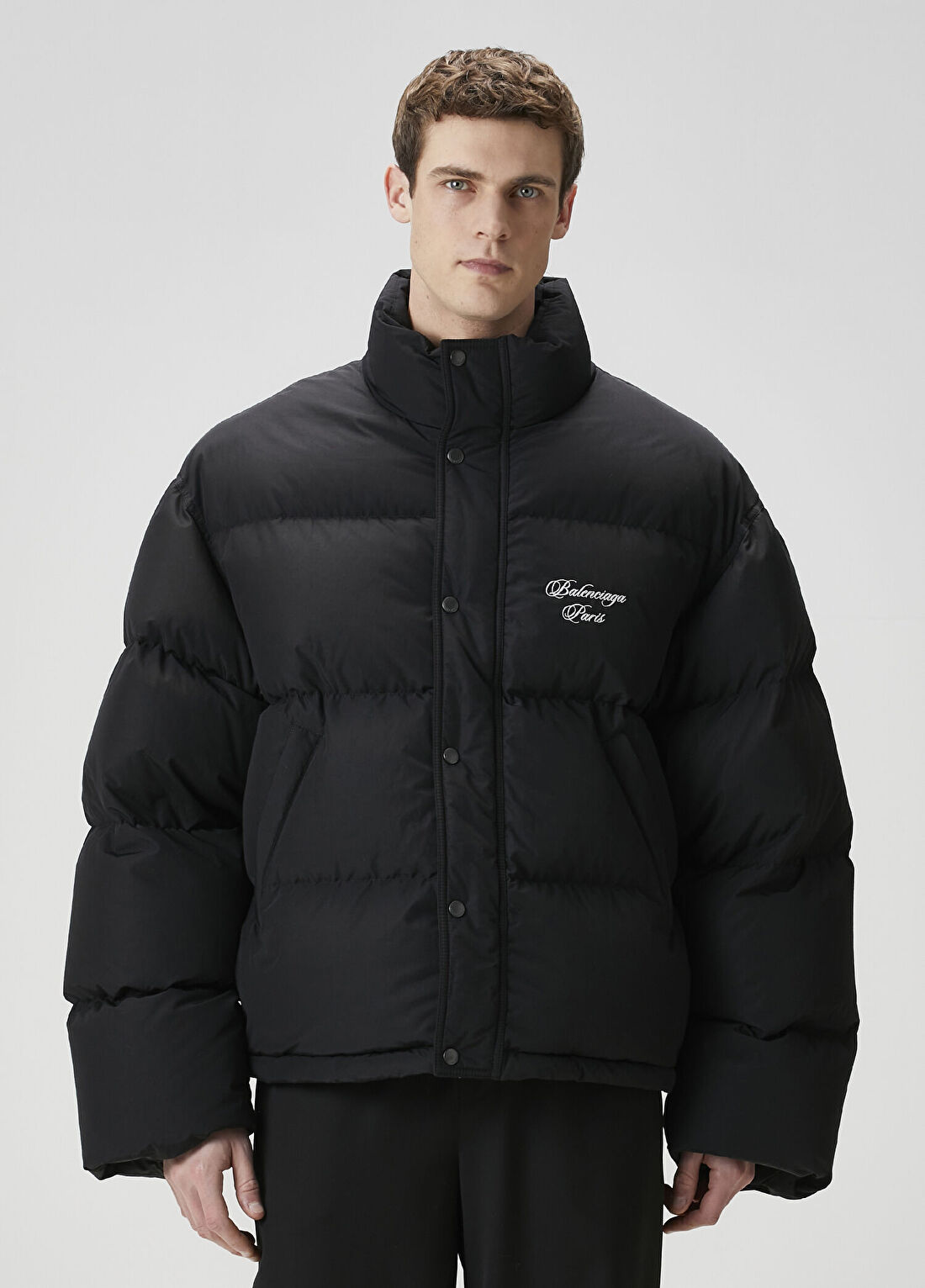 Balenciaga Siyah Logo Nakışlı Puff Mont