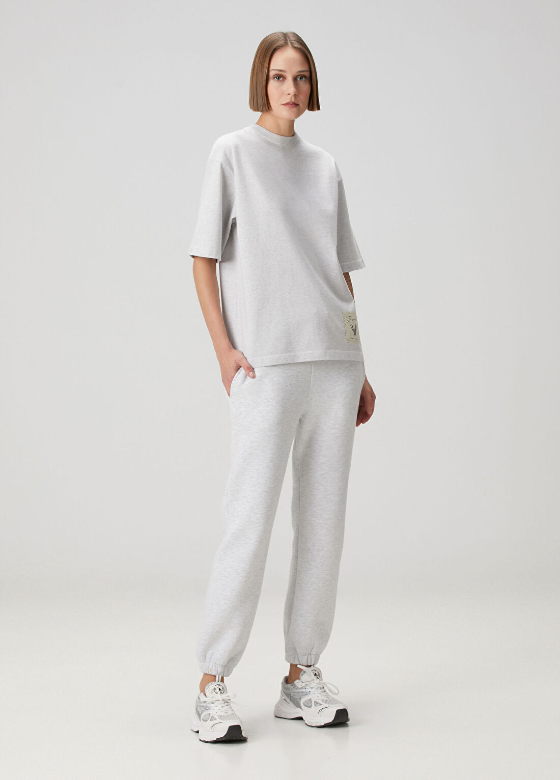 Jacquemus Gri T-shirt görsel 2