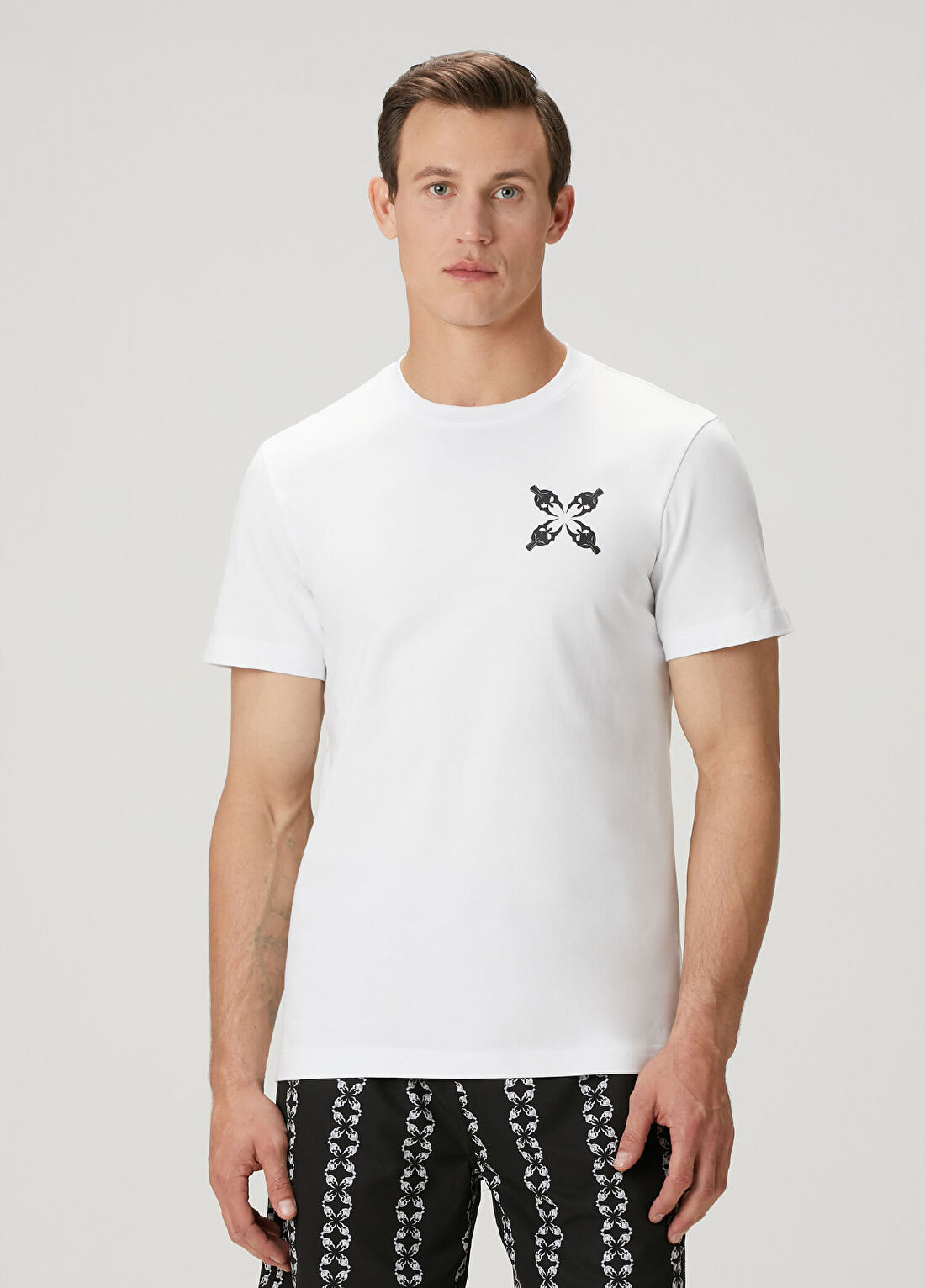 Bernotti Beyaz Logo Baskılı Basic T-shirt