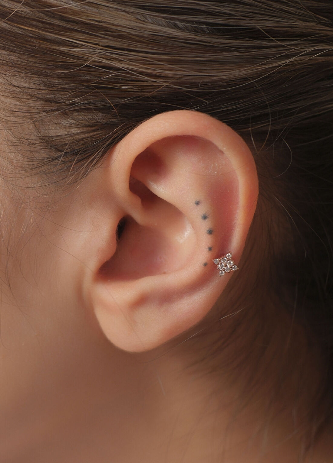 Safir Mücevher Mixtum Pırlanta Taşlı 14 Ayar Rose Gold Kadın Piercing Tragus Küpe görsel 2