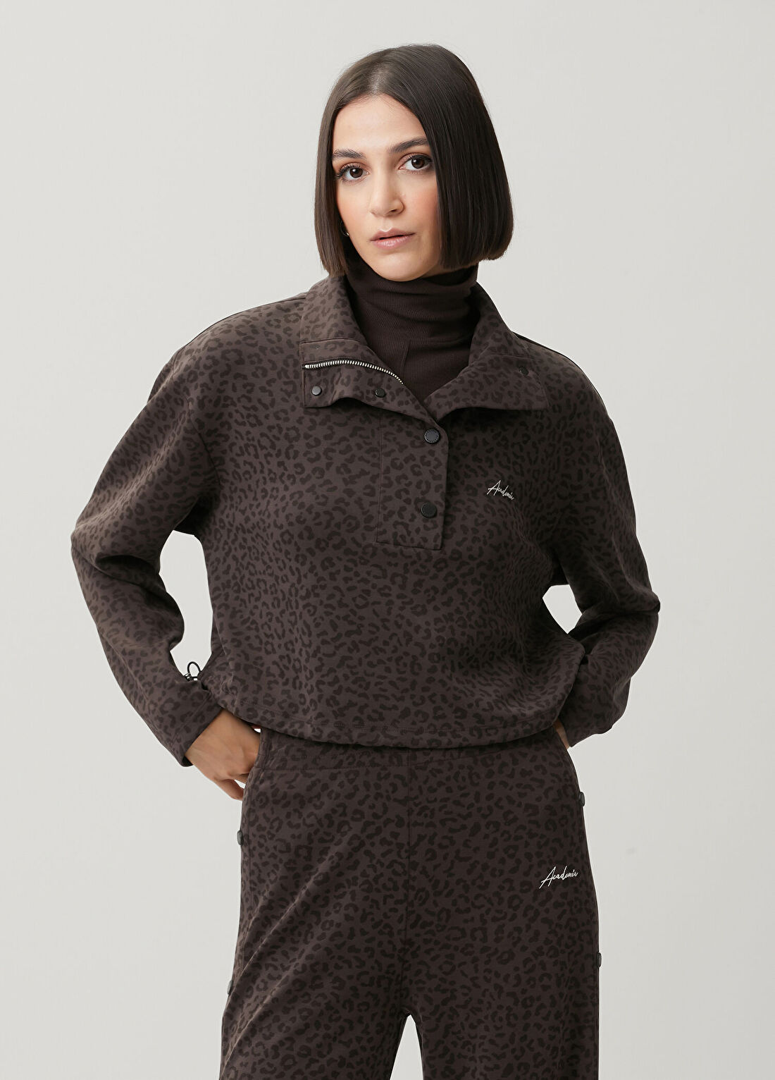 Academia Leopar Desenli Fermuarlı Sweatshirt