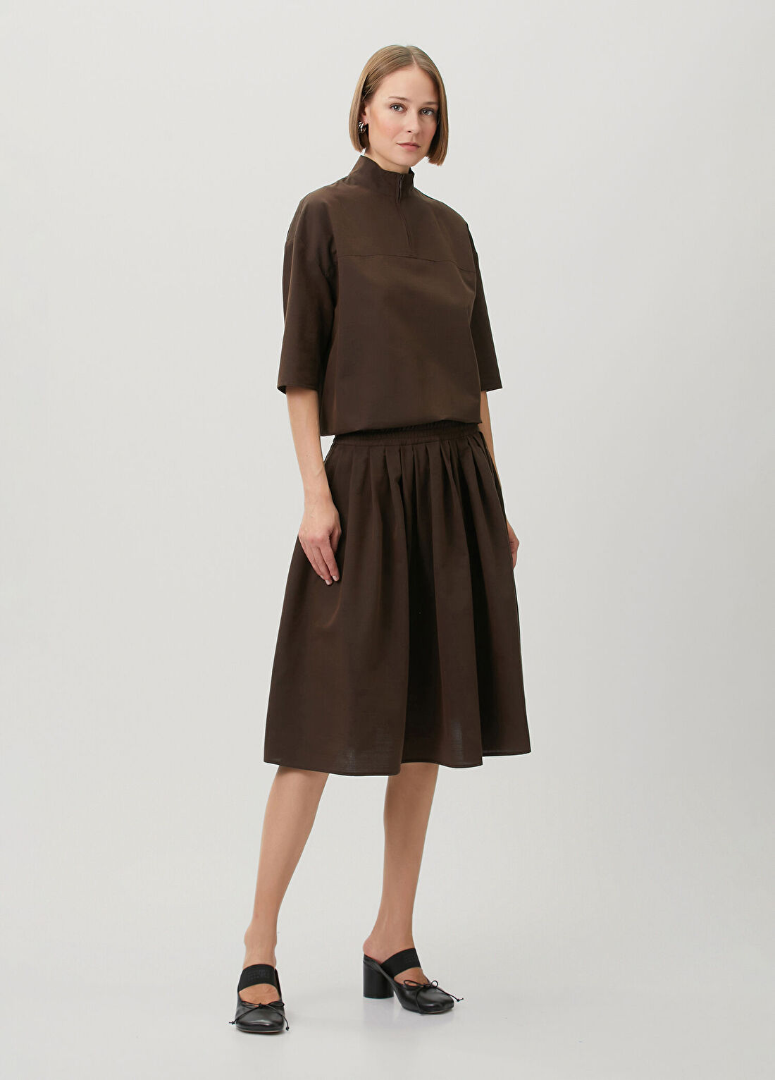 MM6 Maison Margiela Kahverengi Pileli Midi Yün Elbise