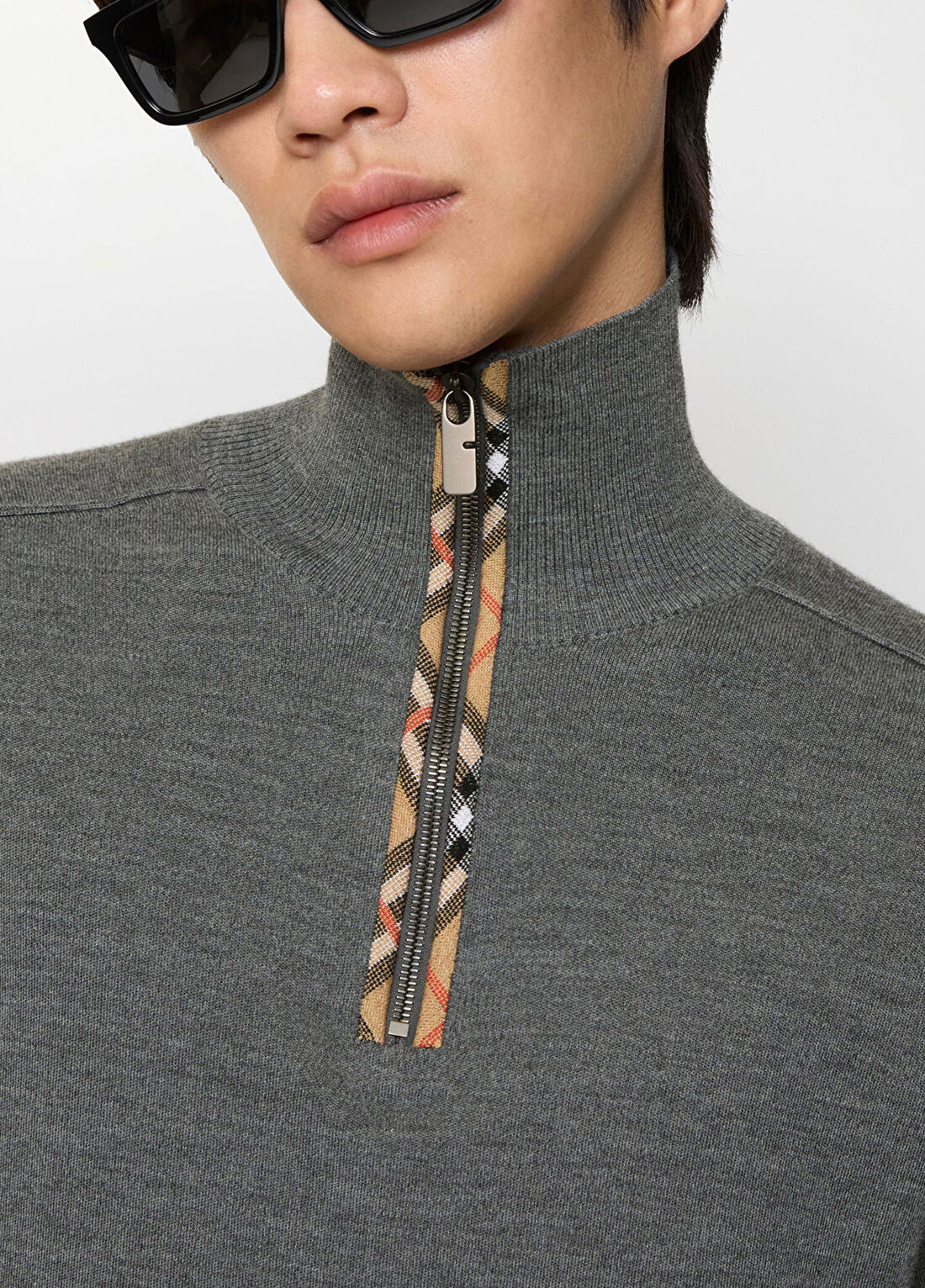 Burberry Check Trim Half-Zip Gri Yün Dik Yaka Yarım Fermuarlı Erkek Triko Kazak görsel 3