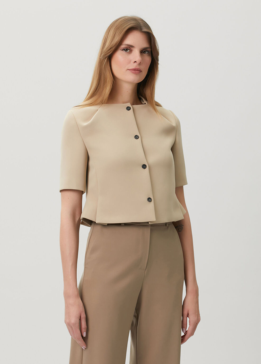 Khaite Franc Ekru Peplum Ceket görsel 3