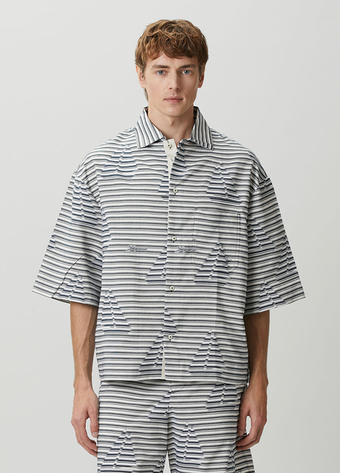 Jacquemus Lacivert Beyaz Çizgili Yelkenli Desenli Gömlek