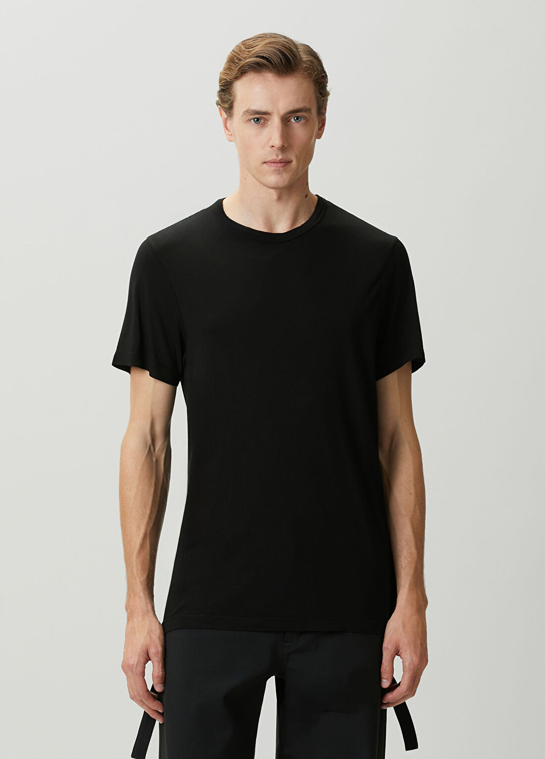 Heliot Emil Siyah Basic T-shirt