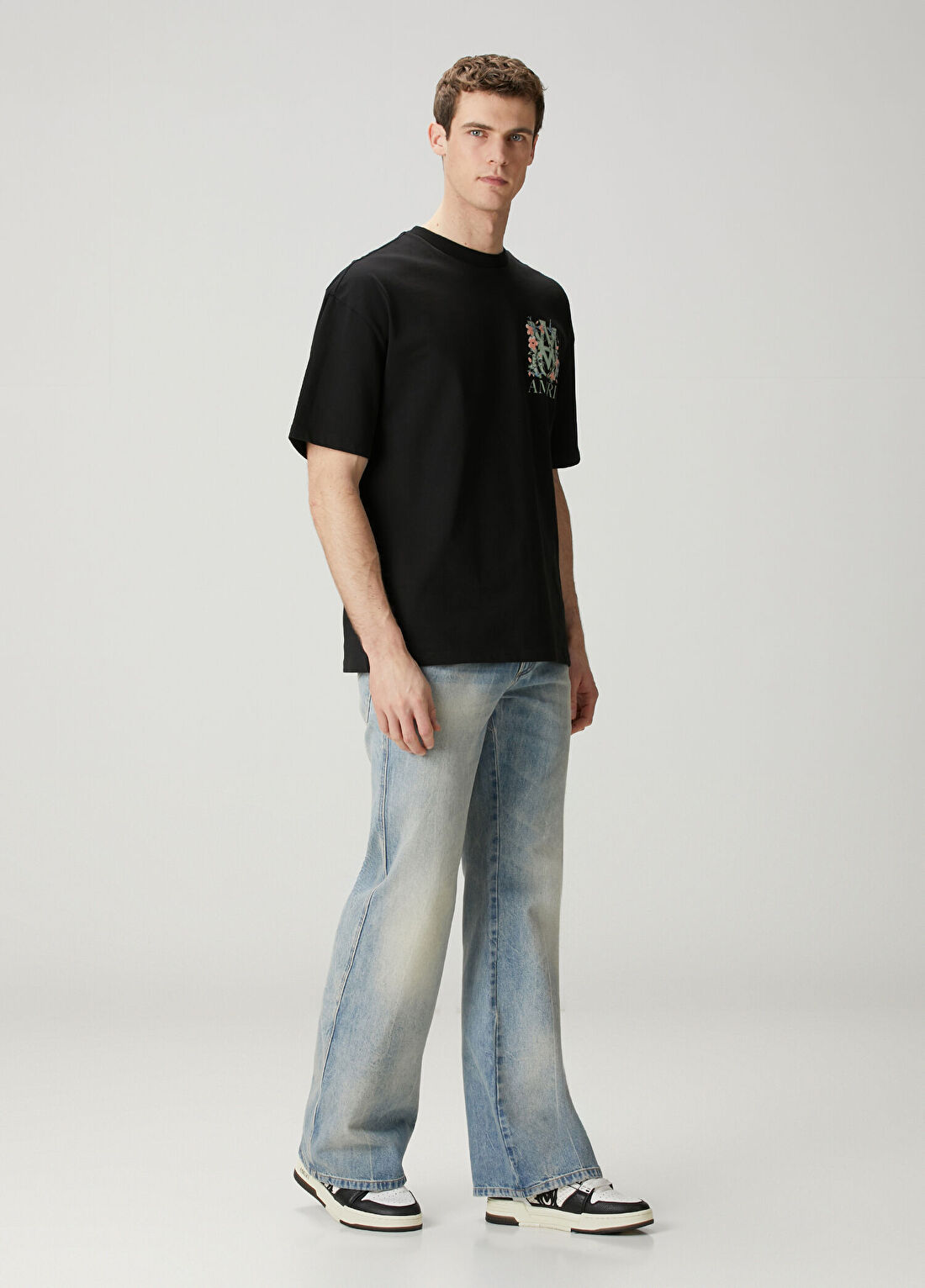 Amiri Siyah Çiçekli Logo Baskılı T-shirt görsel 2
