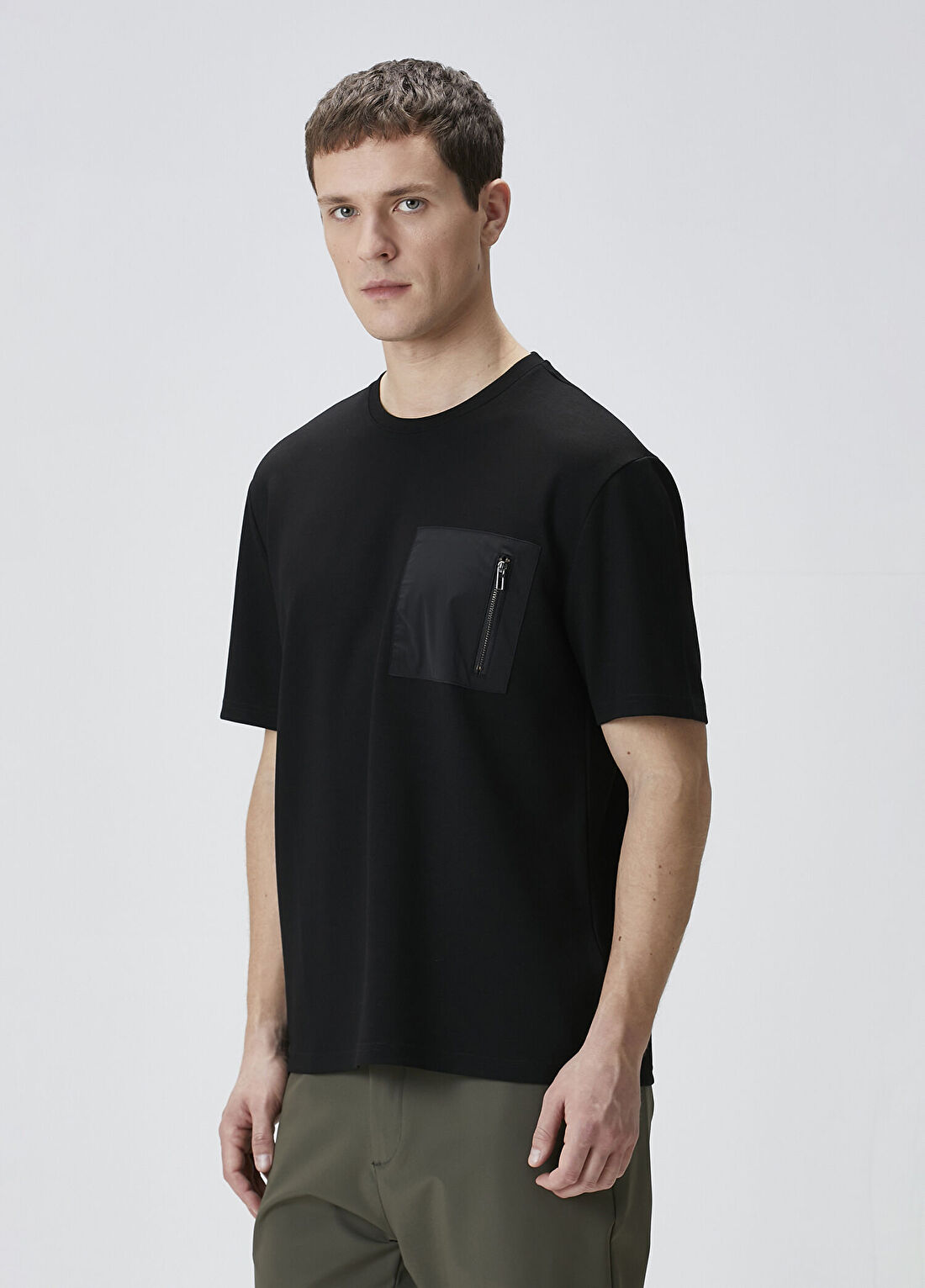 Network Comfort Fit Siyah Göğüs Cep Detaylı T-shirt görsel 4