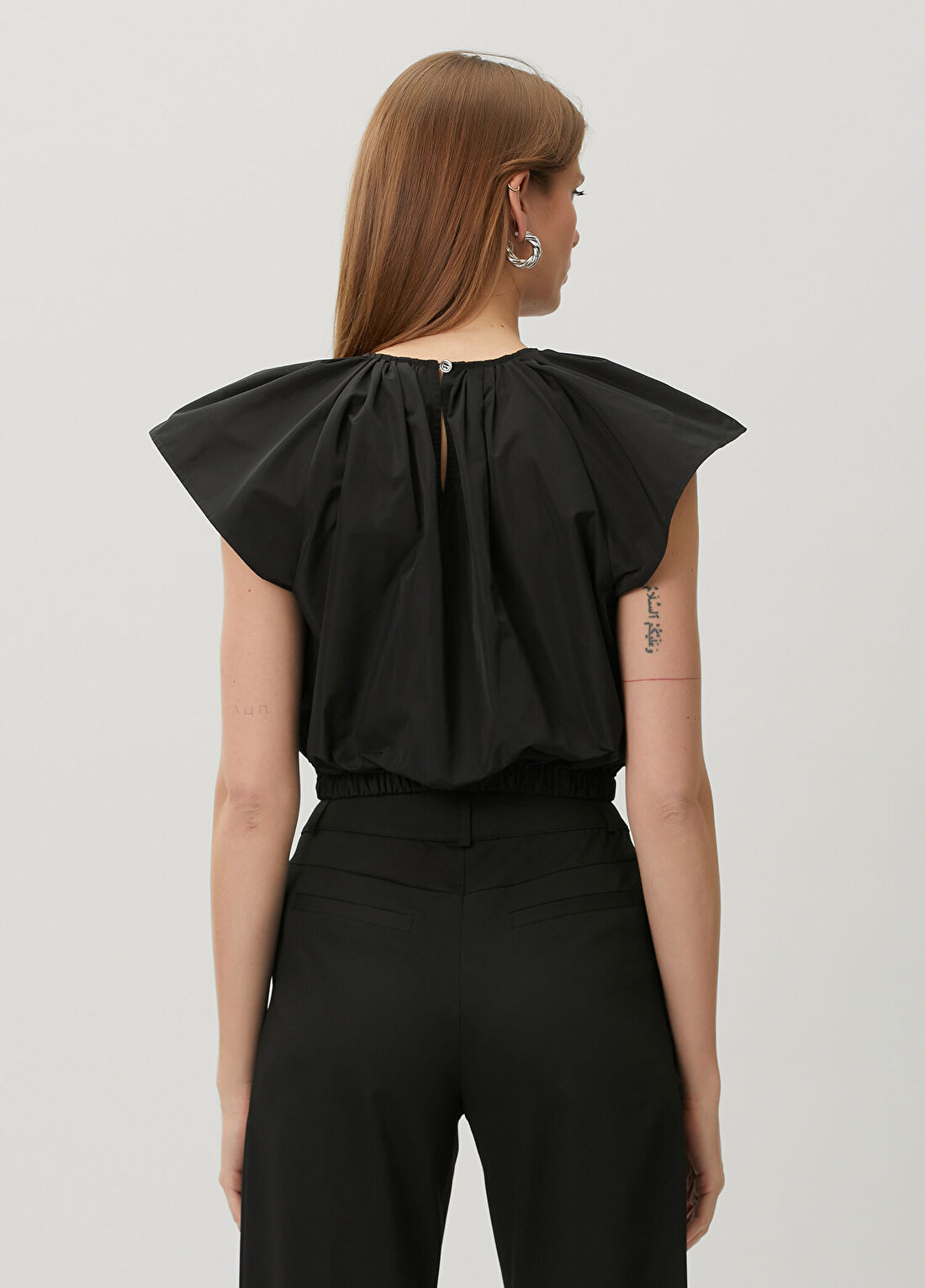 Sea Laurei Siyah Crop Bluz görsel 4