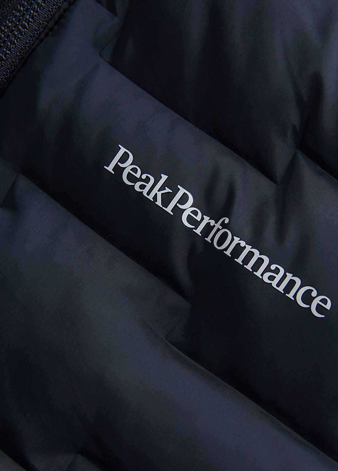 Peak Performance W Argon Light Siyah Kapüşonlu Kadın Mont görsel 4