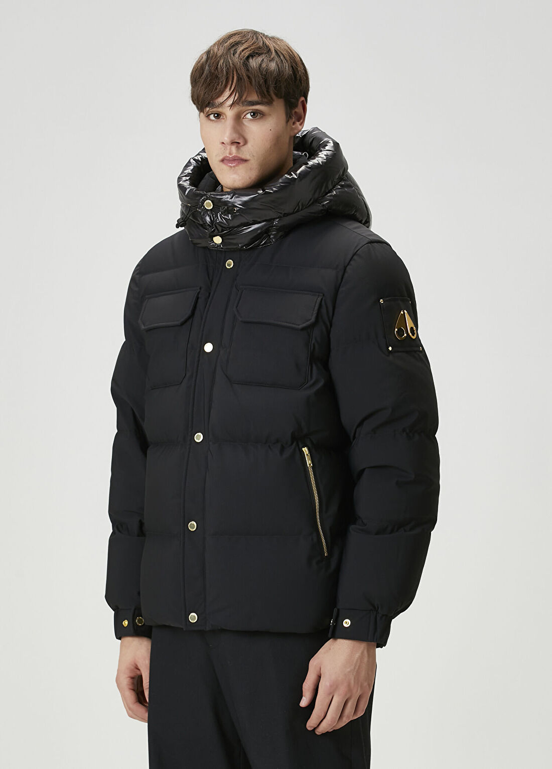 Moose Knuckles Siyah Kapüşonlu Puff Mont görsel 3