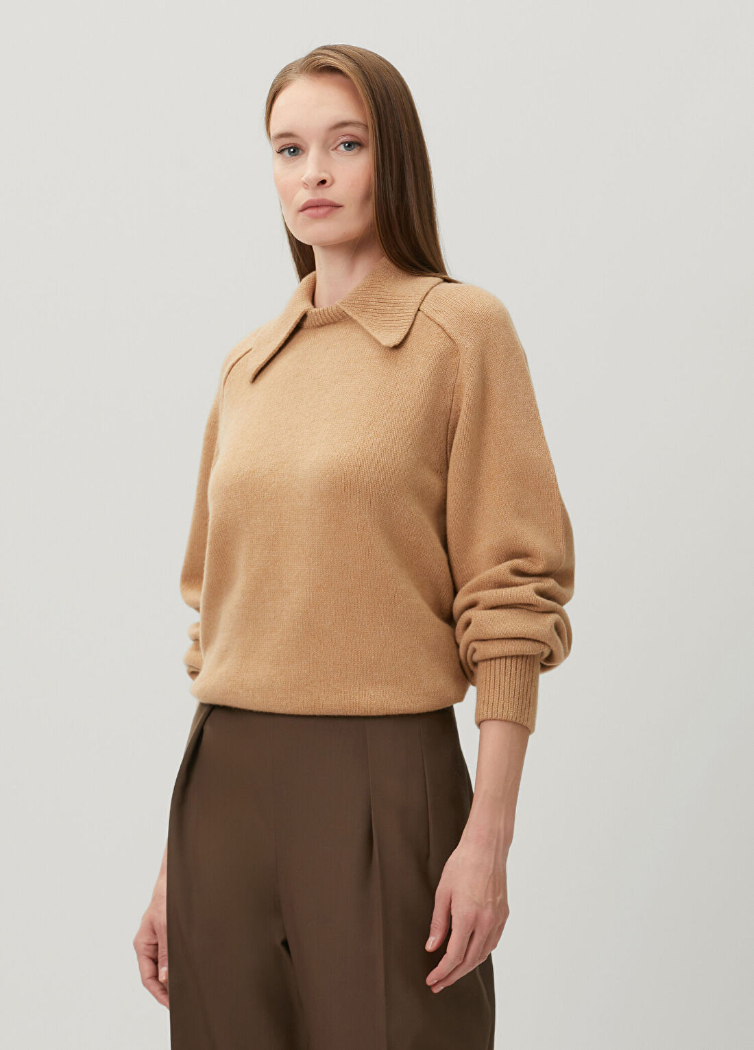 Khaite Jackson Camel Yün Polo Kazak