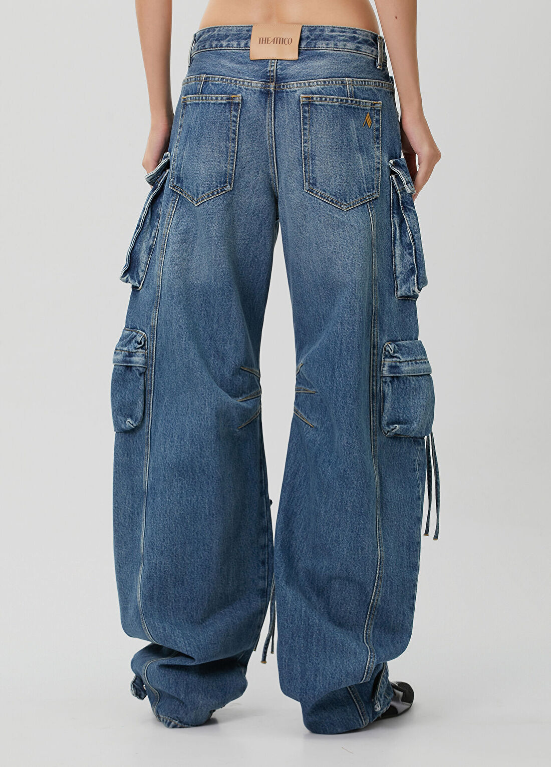 The Attico Mavi Kargo Jean Pantolon görsel 4