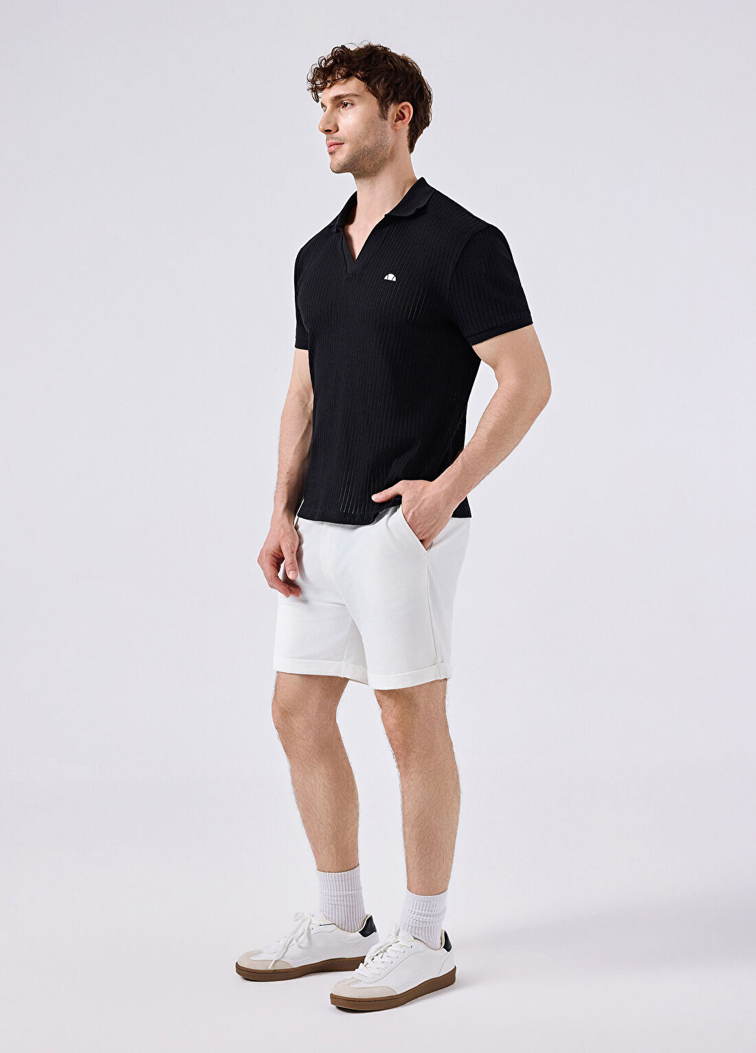 Ellesse Siyah Polo Yaka Kısa Kollu Erkek T-shirt 6SM5047-BK görsel 3