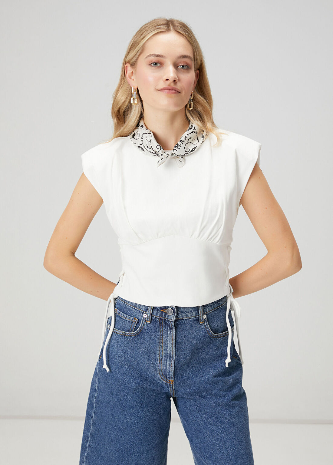 Beymen Club Kırık Beyaz Bağlama Detaylı T-shirt
