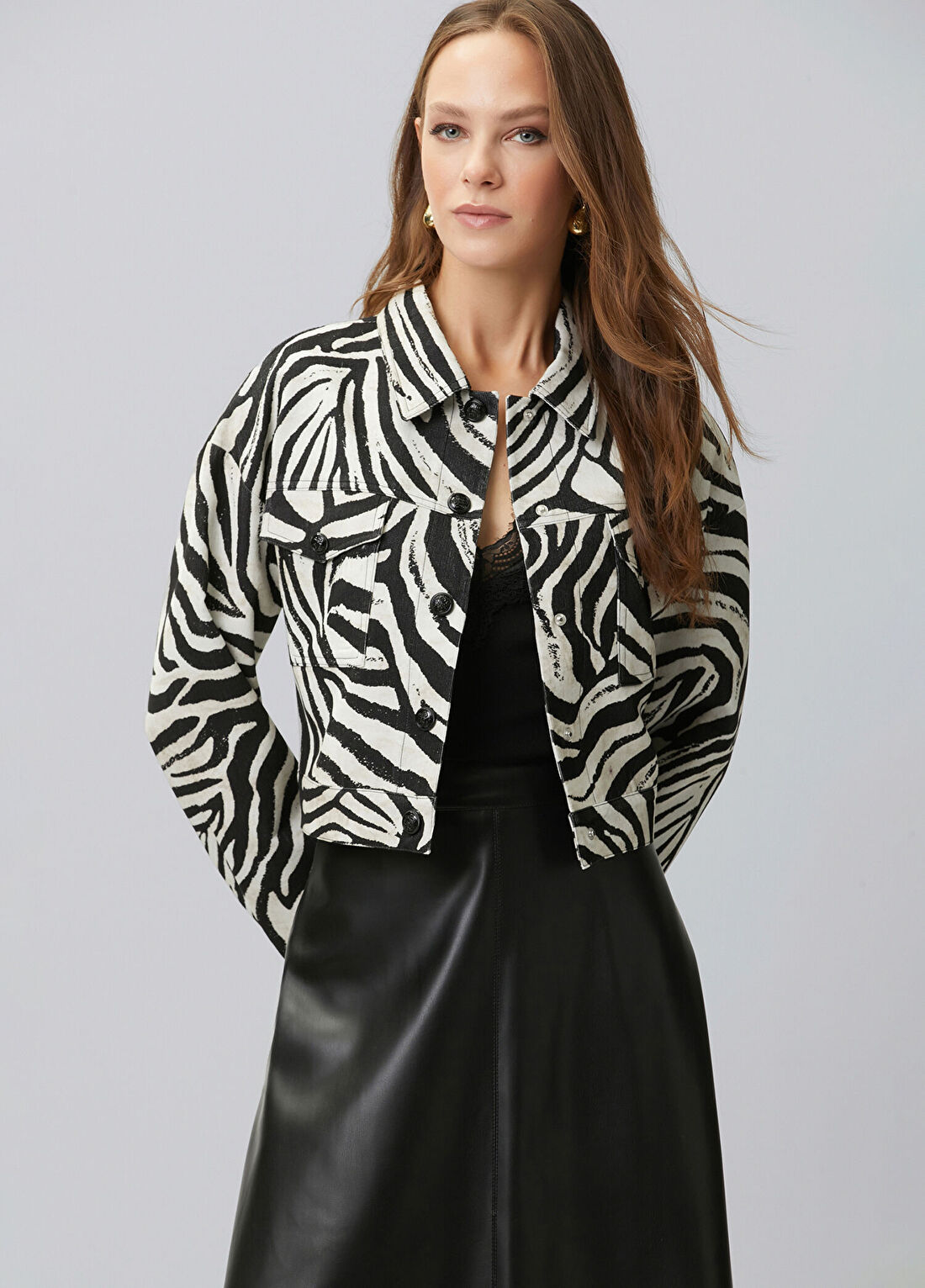 Network Siyah Kırık Beyaz Animal Print Desenli Mont