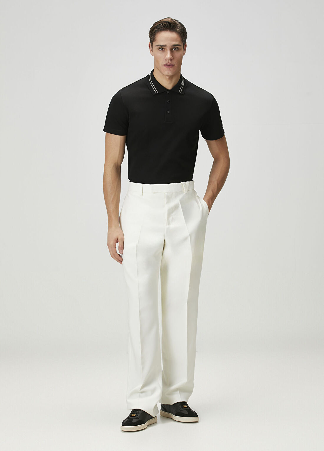 Versace Siyah Medusa Detaylı Polo Yaka T-shirt görsel 2
