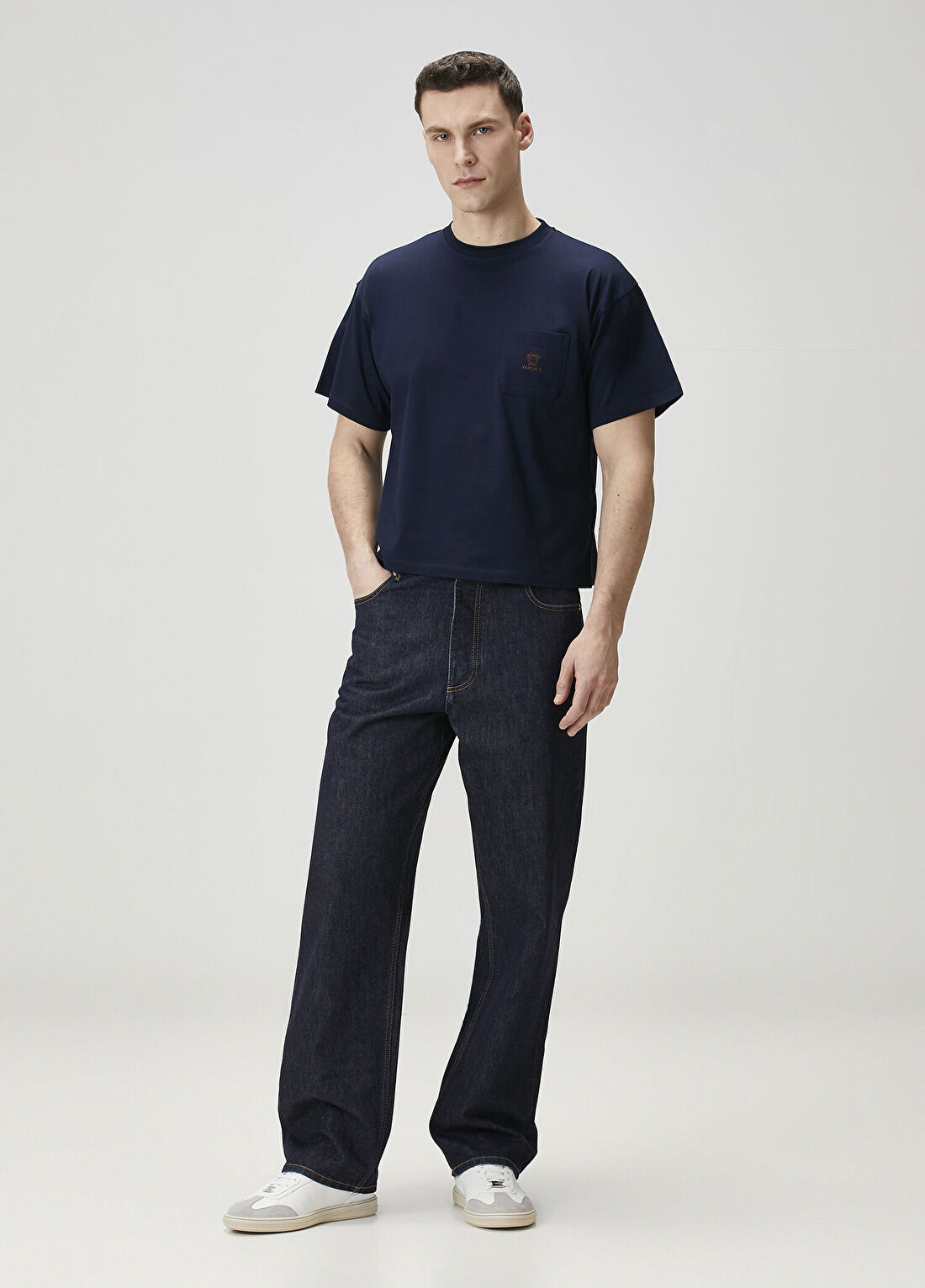 Versace Lacivert Logo Nakışlı T-shirt görsel 2