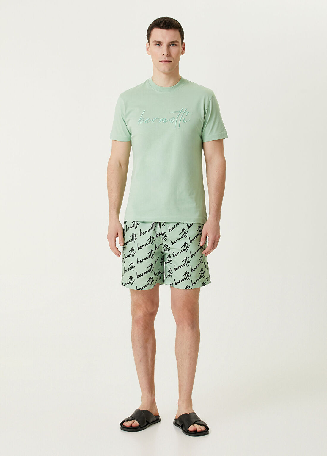 Bernotti Yeşil Logo Nakışlı T-shirt görsel 2