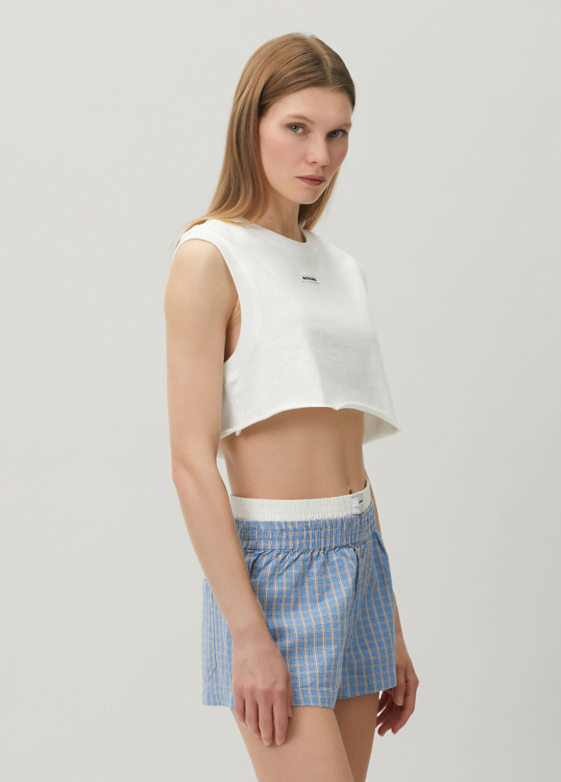 KSUBI Labels Beyaz Crop Atlet