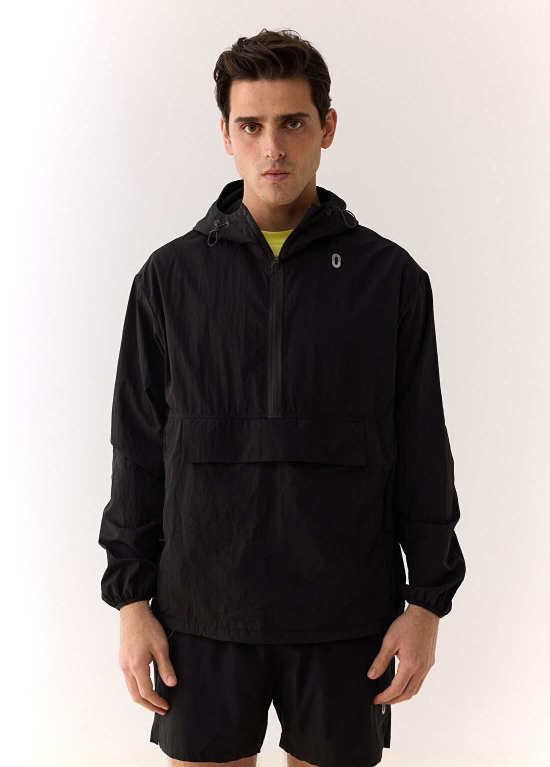 Uniform Athletics All-Around Windbreaker Night Siyah Kapüşonlu Unisex Yağmurluk görsel 2