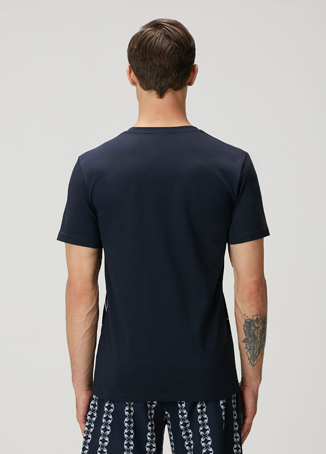 Bernotti Lacivert Logo Baskılı Basic T-shirt görsel 4