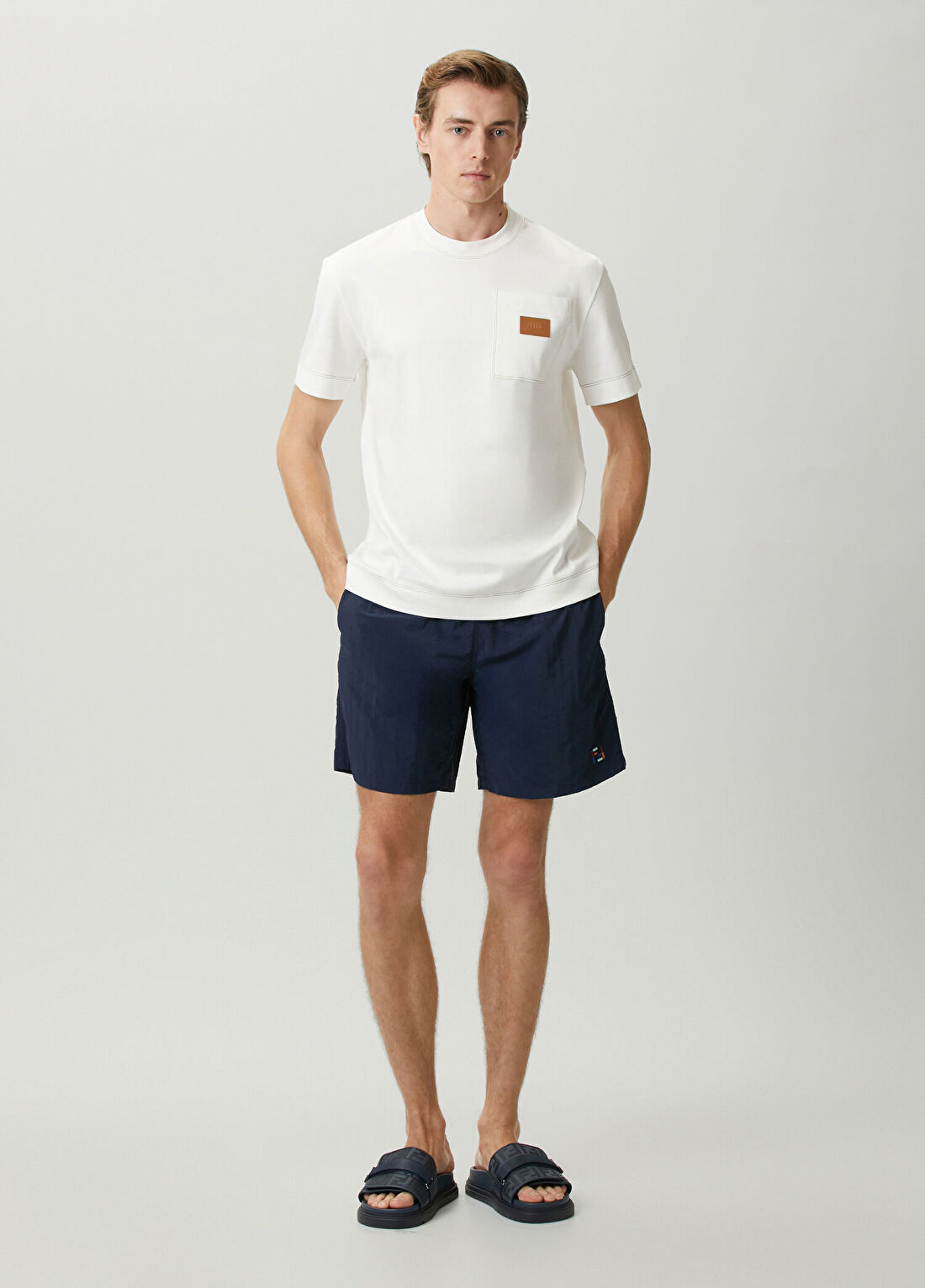 Fendi Lacivert Logo Nakışlı Mayo