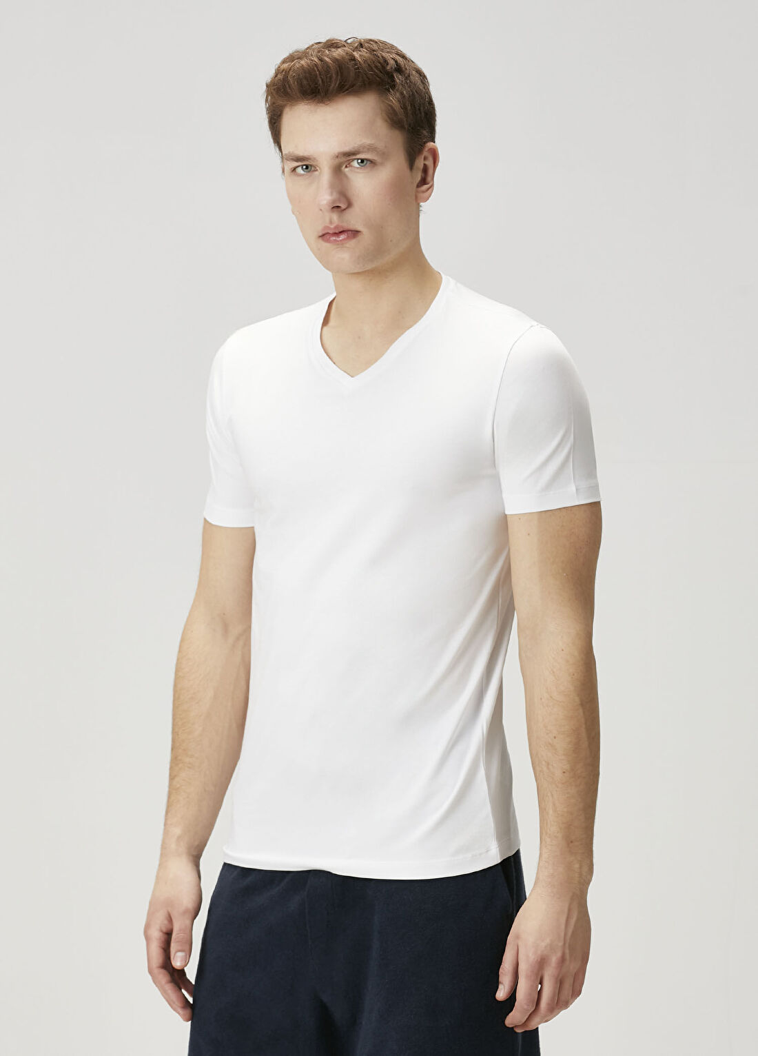 Falke 2li Beyaz V Yaka Basic T-shirt görsel 3