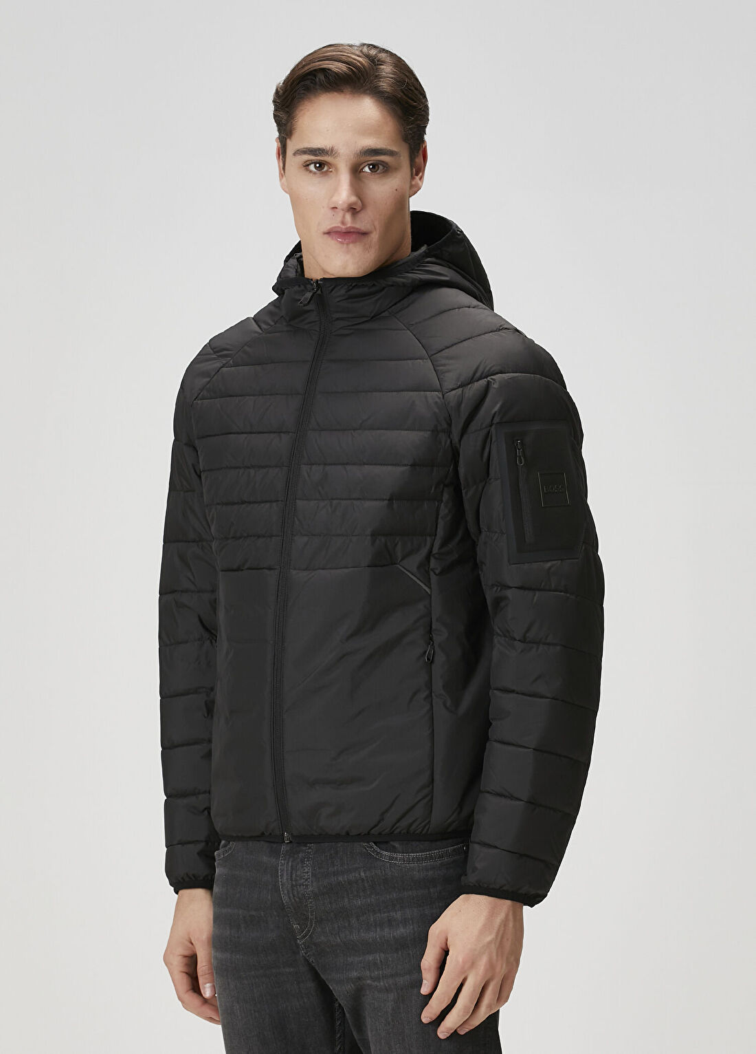 Boss Siyah Kapüşonlu Puff Mont görsel 3