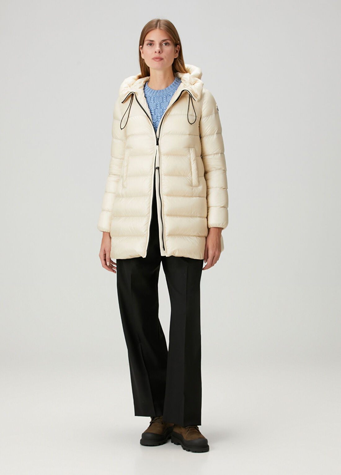 Moncler Suyenne Krem Kapüşonlu Puffer Mont görsel 2
