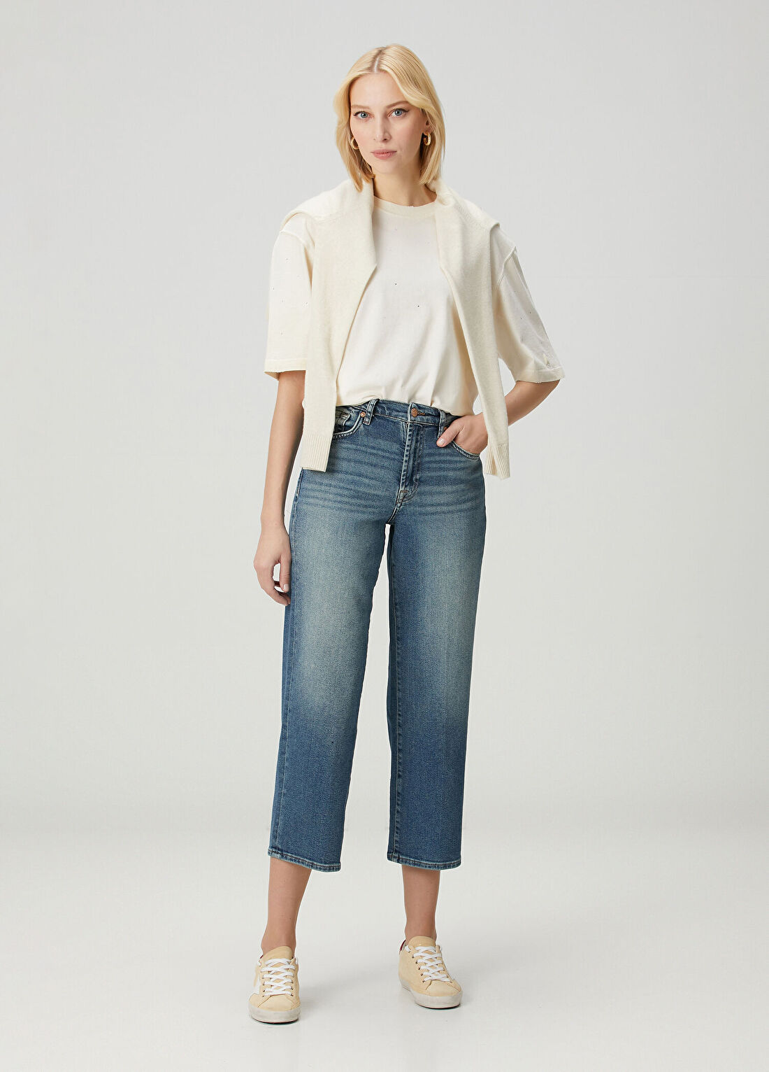 Golden Goose Krem Logo Baskılı T-shirt görsel 2