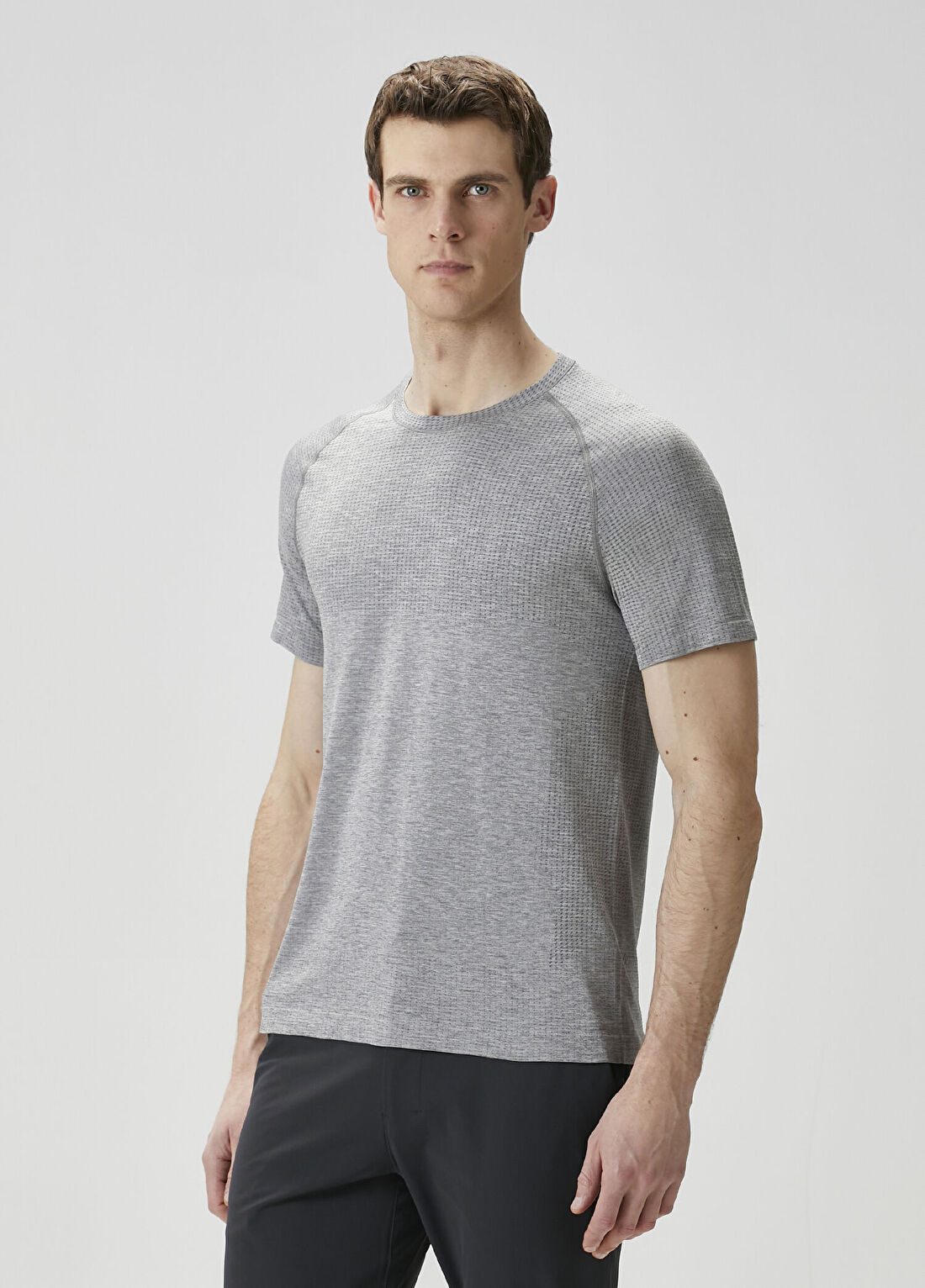 lululemon Gri T-shirt görsel 3