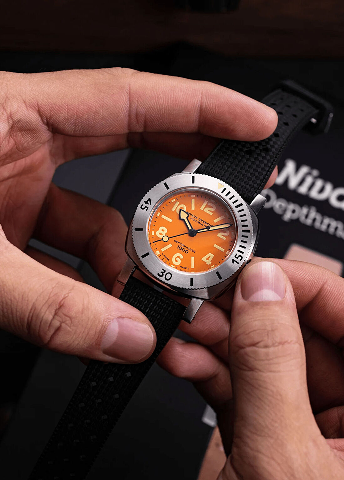 Nivada Grenchen Orange Depthmaster 14127A01 Siyah Erkek Kol Saati görsel 3