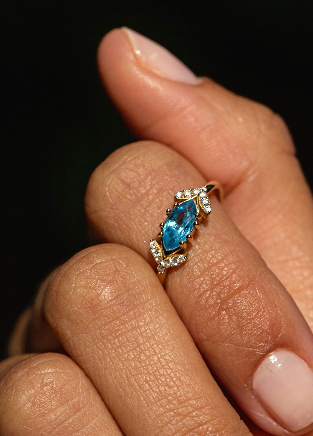 The Anoukis Eye of Sauron Ring Diamond and Aquamarine 14 Ayar Yellow Gold Kadın Altın Yüzük görsel 2