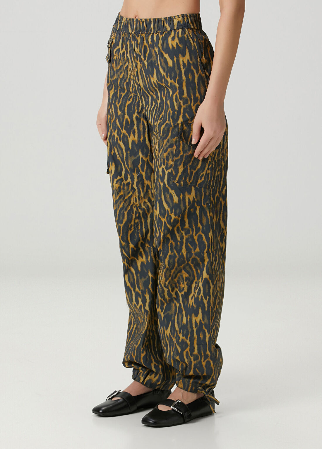 Ganni Leopar Desenli Pantolon görsel 2