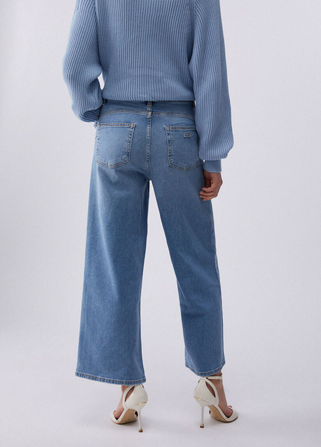 Liu Jo Mavi Cropped İspanyol Paça Kadın Jean Pantolon görsel 3