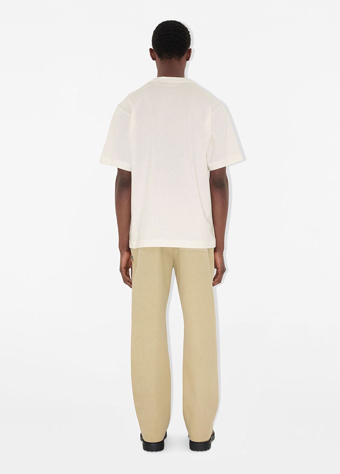 Burberry Ryan Cross Stitch Baskılı Beyaz Relaxed Fit Kısa Kollu Erkek T-Shirt görsel 4