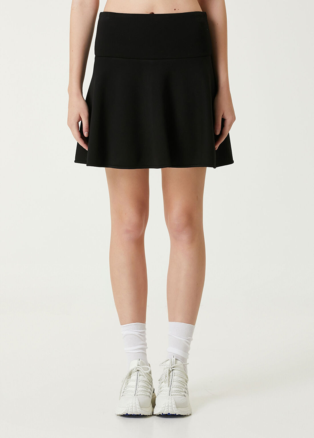 Moncler Siyah Mini Etek görsel 2